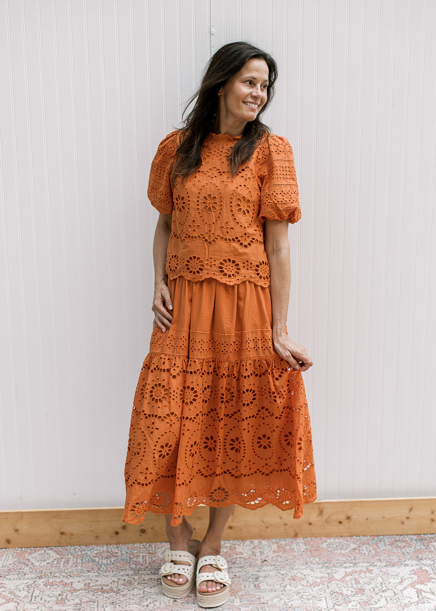 burnt orange bohemian dress Cut Lace Set Size:6 ½ F Bridesmaid Dresses Group Appointment wk2-2024 Orange floral print The adjustable tie waistband