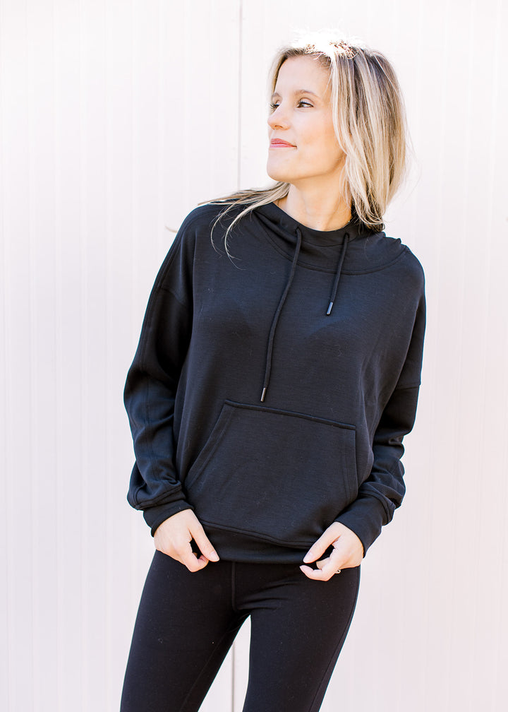 Black Sweatshirt Pullover
