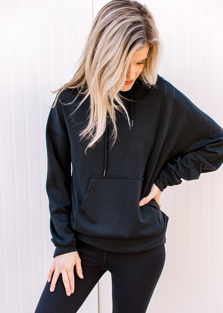 Black Sweatshirt Pullover