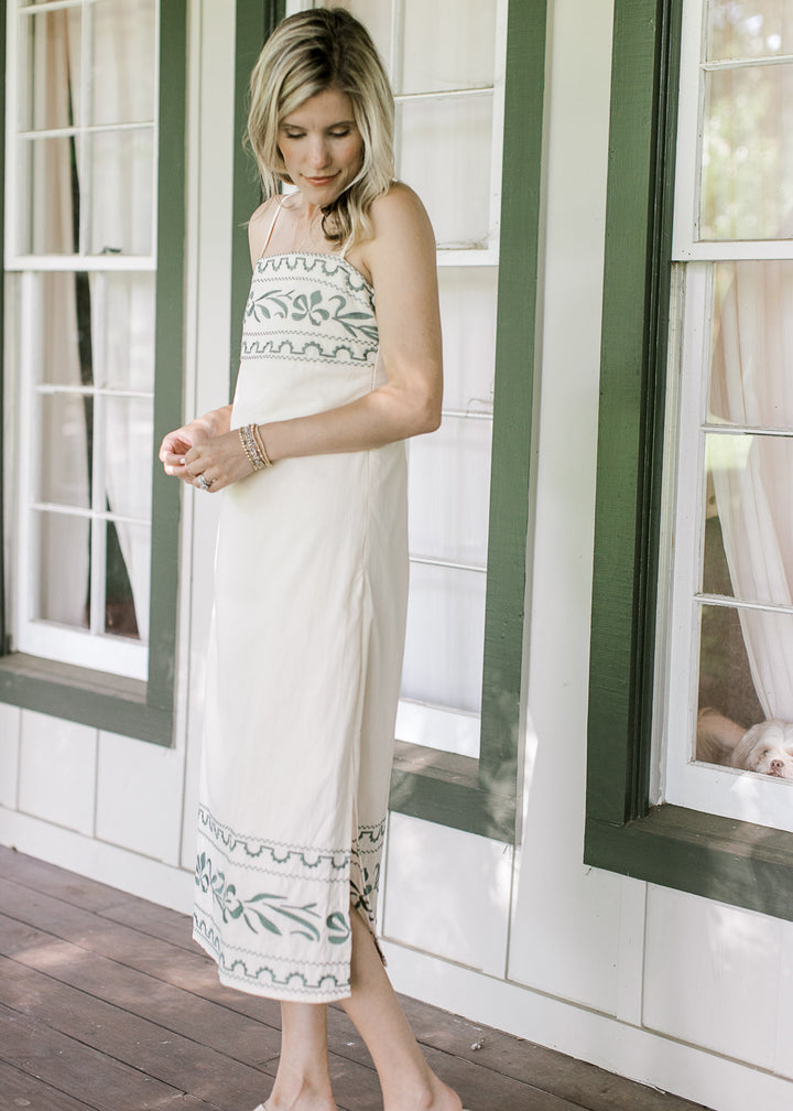 Feminina Spaghetti Strap Dress