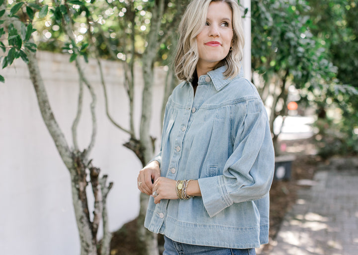 Flowy Jacket With Pleats