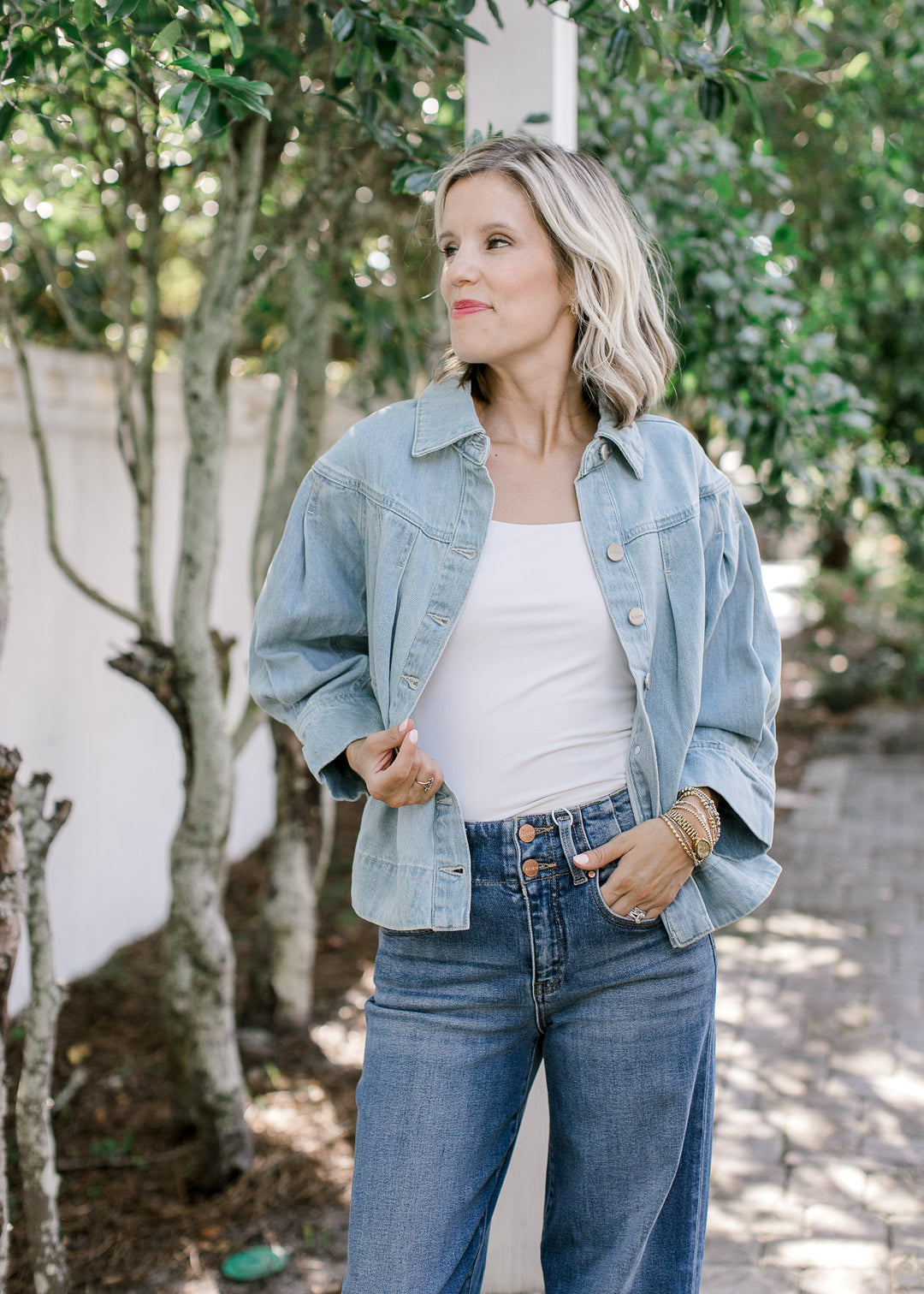 Flowy Jacket With Pleats