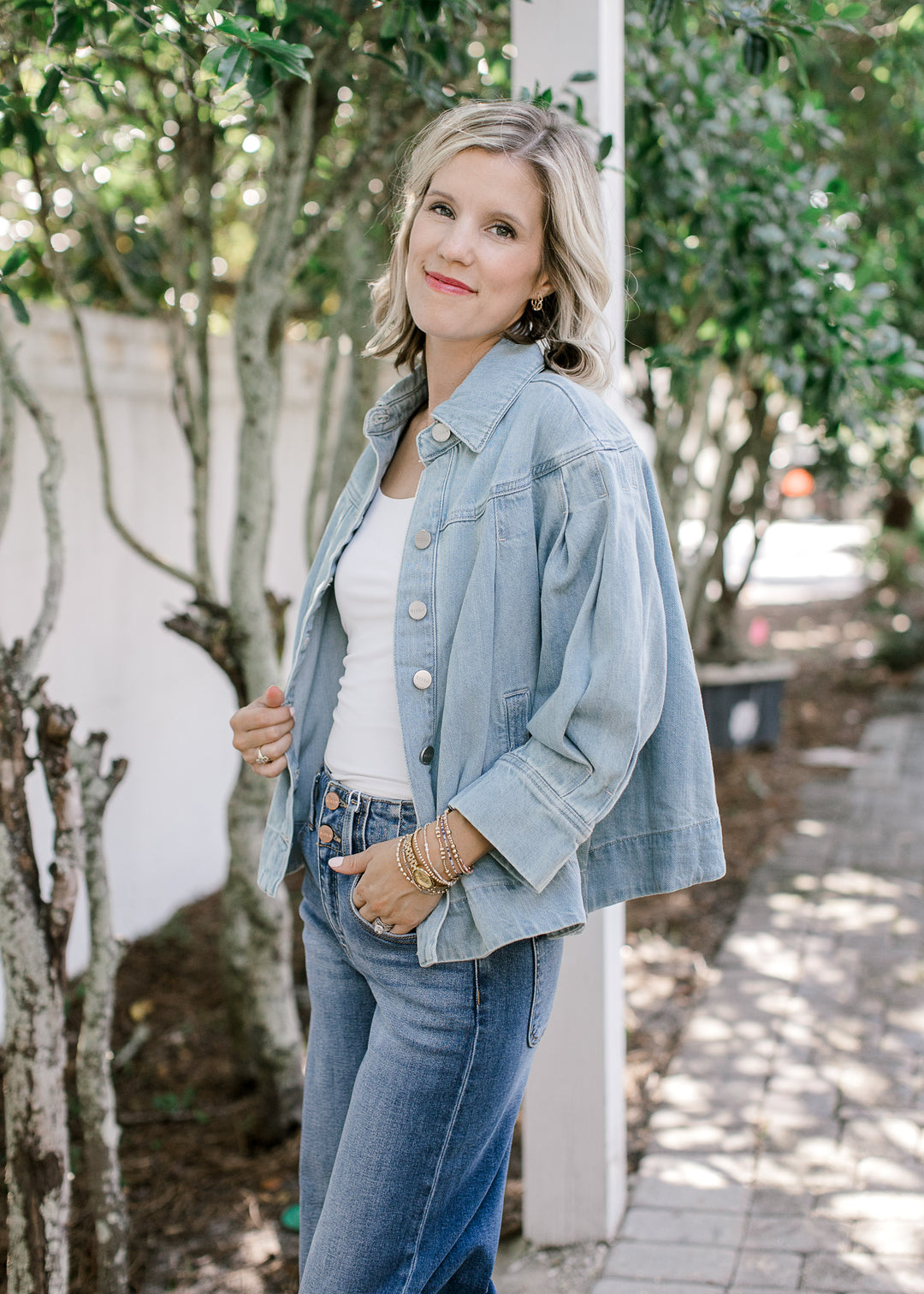 Flowy Jacket With Pleats