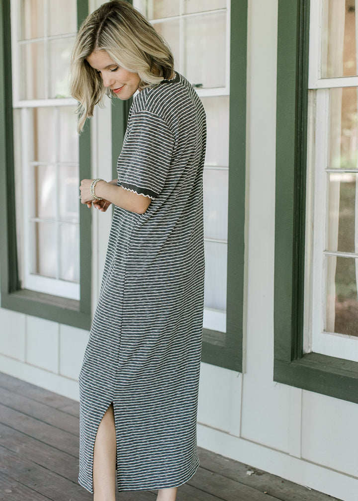 Charcoal and Ivory Scallop Maxi