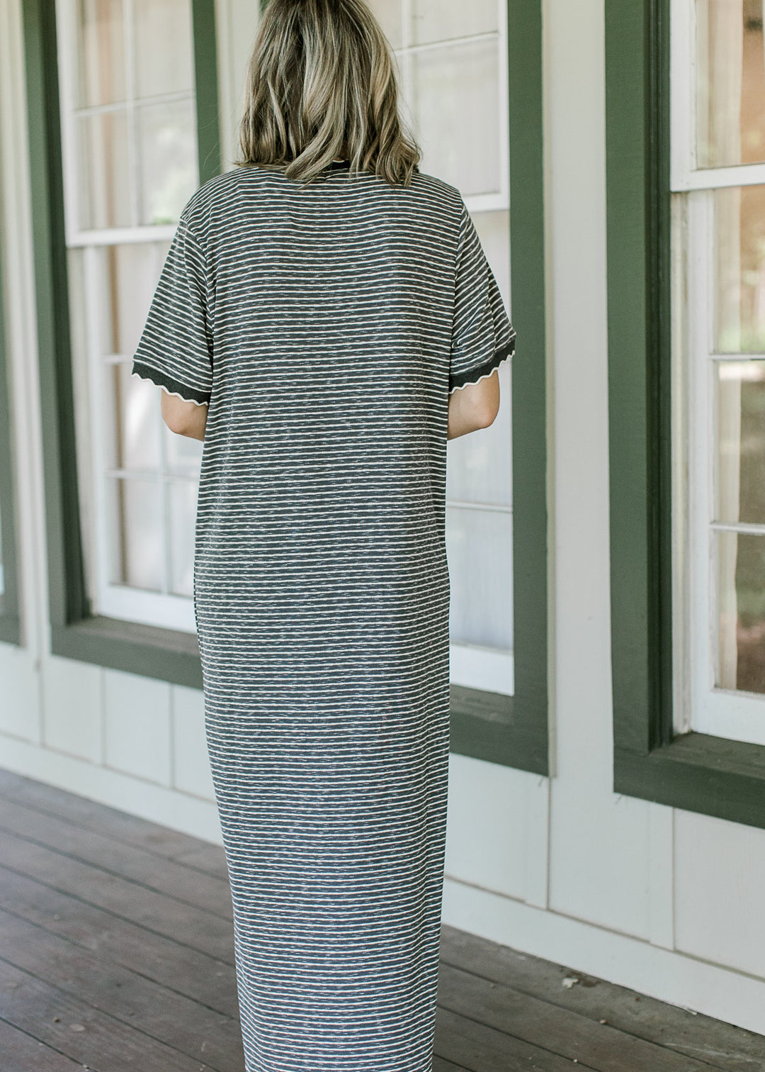 Charcoal and Ivory Scallop Maxi