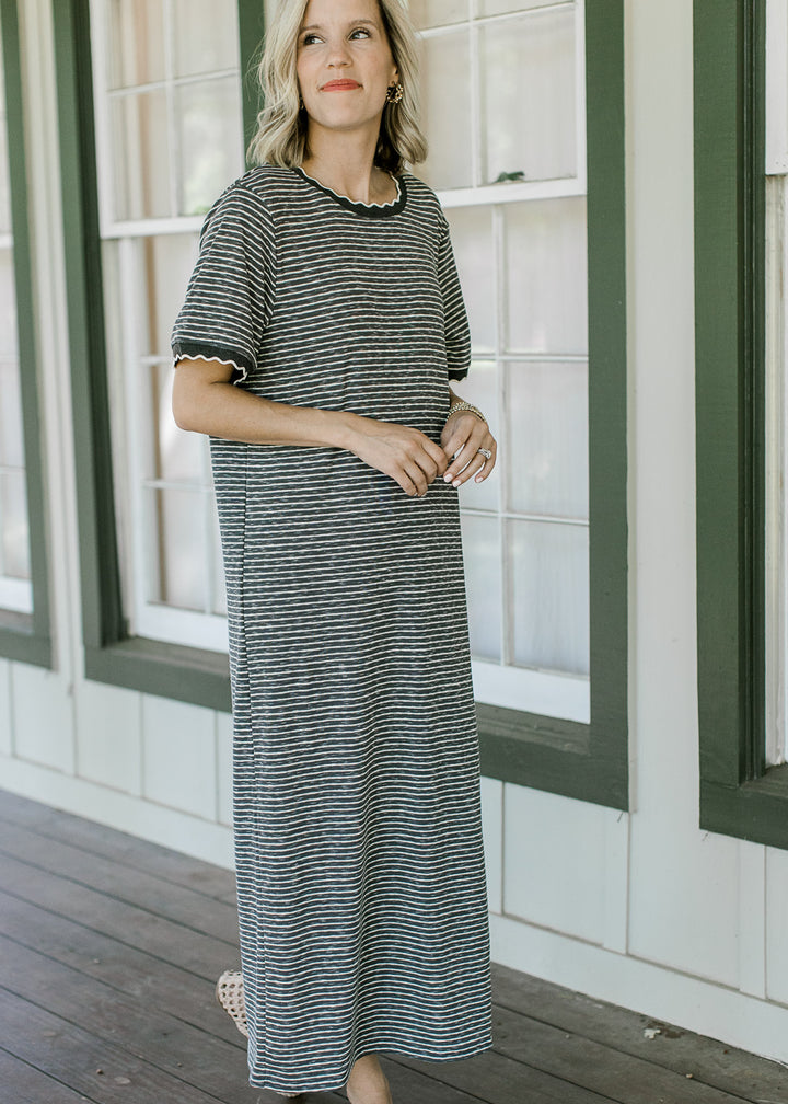 Charcoal and Ivory Scallop Maxi