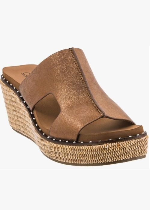 corky’s Kiss’N Tell in Bronze wedge