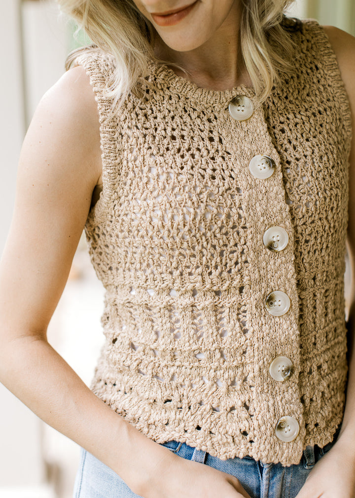 Textured Sleeveless Cardigan